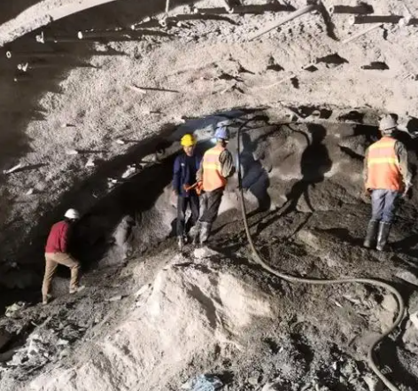 太康拱顶带模注浆料的施工流程及注意事项